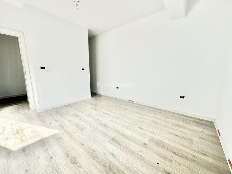 Duplex cu 4 camere si 3 bai - la 4 benzi - Mosnita Noua - 9