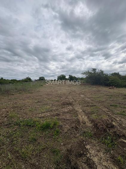 Teren Intravilat 15 ari Livada Meses ptr constructii 127.500eur - 5