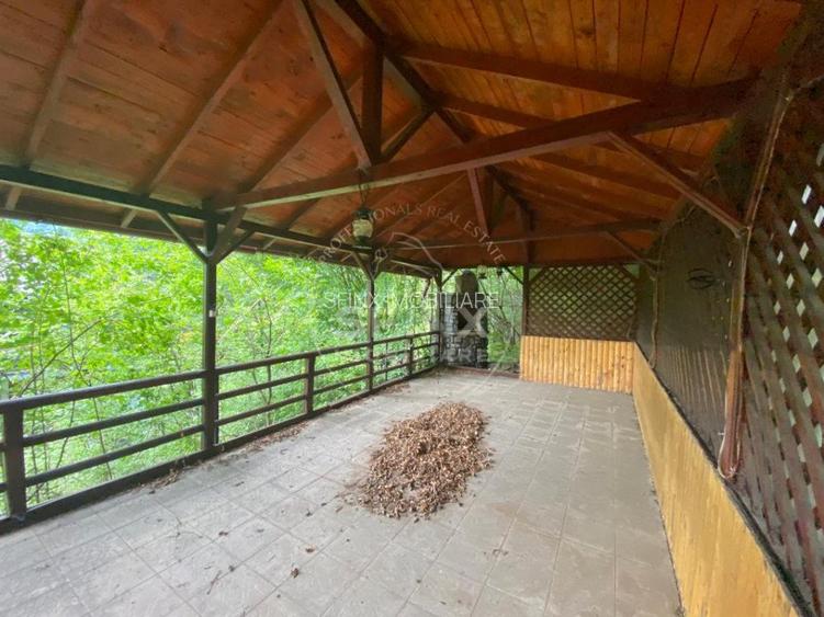 De vanzare vila 8 camere Sinaia  - 16