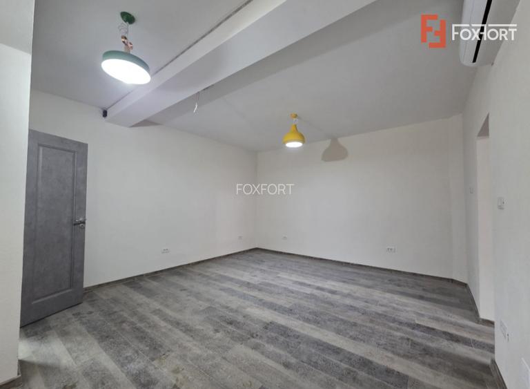 Apartament cu 2 camere cu curte proprie de vanzare zona - UTA - 5