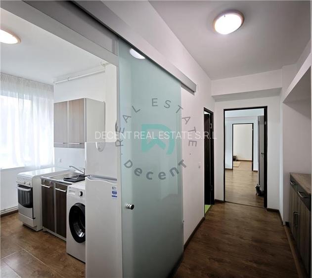 Inchiriez 2 camere, Cinema Patria, Brasov - 12