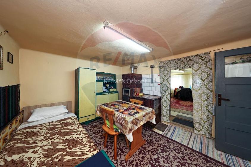 Casă de vacanta, cu annexe si pomi fructiferi, Ungra! - 8