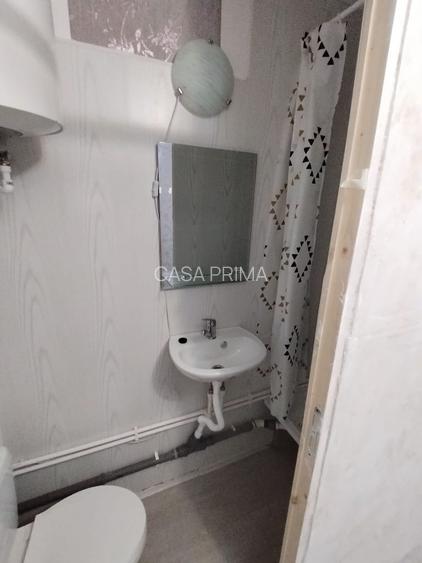 Camera Camin 16mp Frumoasa-Poitiers ! Etaj intermediar 3/4 - 5