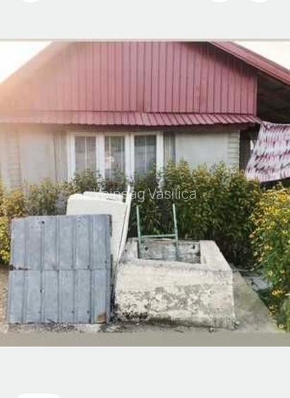 Teren+casa. Vând teren(aprox 2400mp, într-o singură parcela) și casa (49mp), cu. - 8