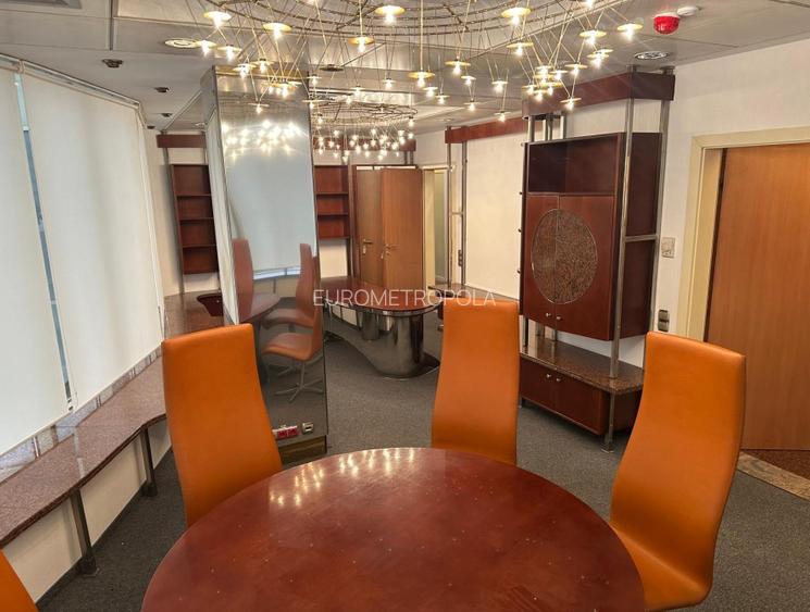 Office Piata Victoriei - 6