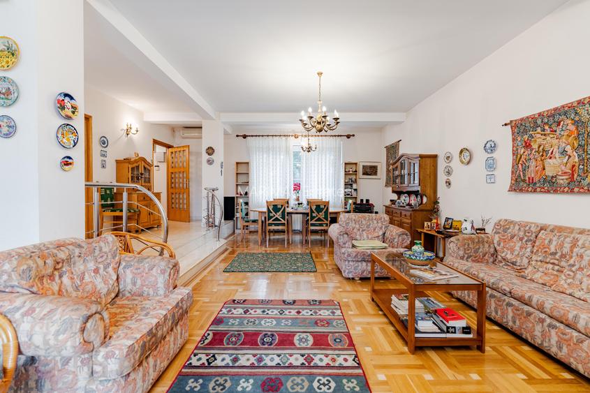 Vila tuturor anotimpurilor, piscină, teren 2649 mp, Snagov - Ciofliceni - 2