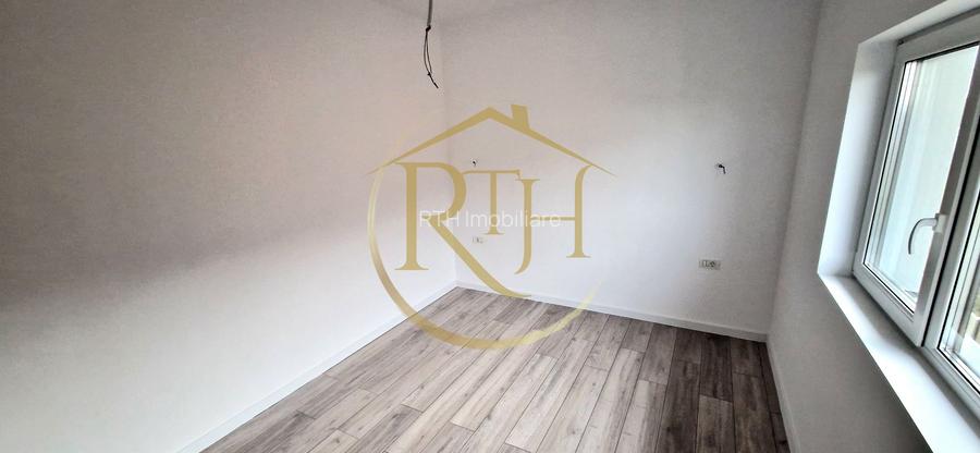 Duplex de vanzare cu 4 camere,2 bai,250 mp teren-Mosnita Veche zona Centrala. - 12