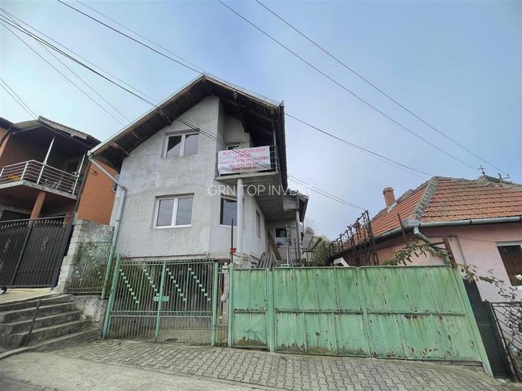 Casa individuala cu 6 camere si 3 bai si 1413 mp teren in Blaj - 4