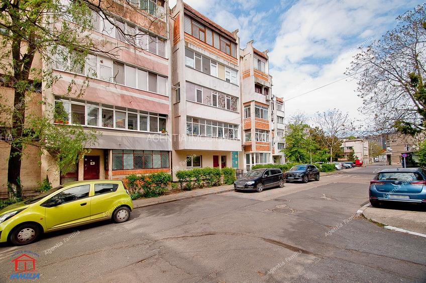 Vanzare apartament cu 2 camere, centru( Egreta, bloc din 90''), parter - 16