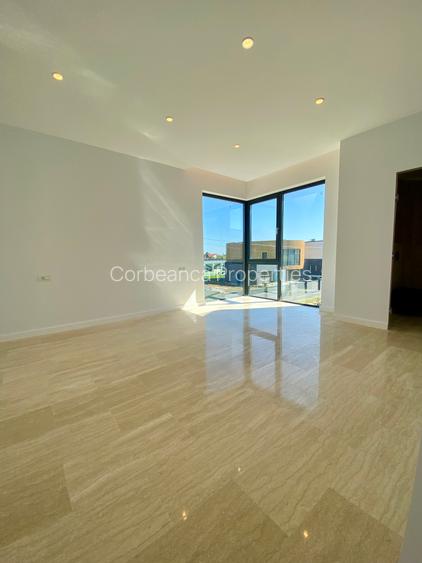 Vila noua eleganta si spatioasa, 5 cam, 4 bai, Laguna Albastra, cartier privat - 12