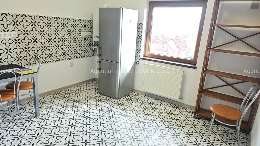 Vand apartament cu 2 camere decomandat in Deva, bloc de caramida din anul 2008, - 4