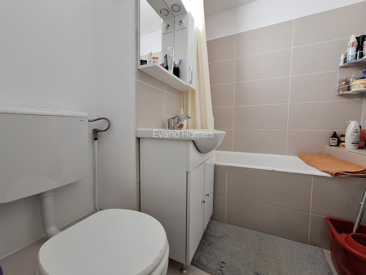 Apartament cu 4 camere - partial mobilat - zona Lipovei - etaj 3 - 12