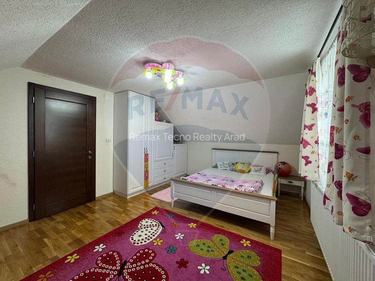 Casă / Vilă cu 4 camere de vânzare în zona Bujac-Arad - 11