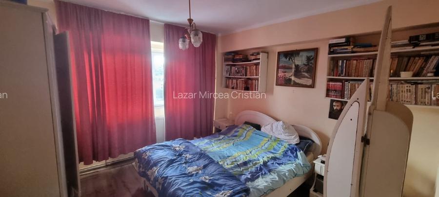 Vand Apartament 4 camere decomandat - 8