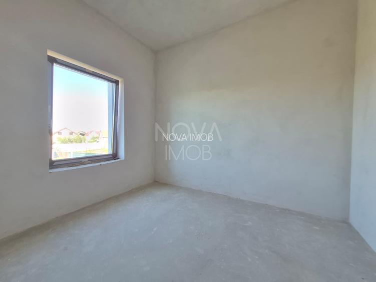 Casa generoasa cu 7 camere, 3 bai, dressing si parcare – Sura Mica - 9