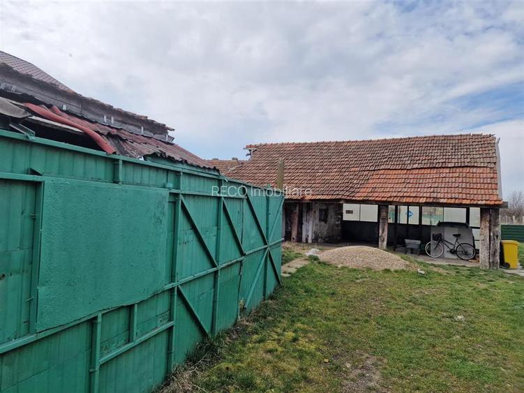 RECO Casa de demolat cu teren mare in Bors - 3