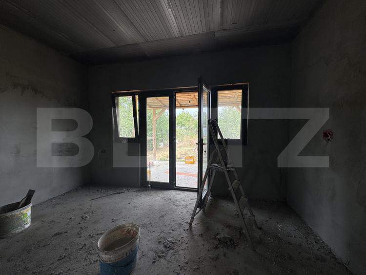 Casa P + 1 de 100 mp utili, cu 300 mp teren in zona Preajba sat