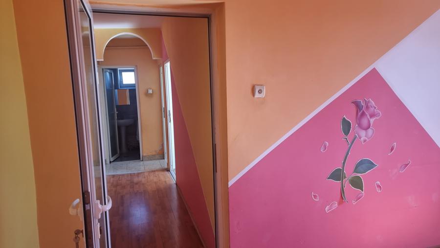 🏡 Apartament de vanzare - 2 camere, decomandat | Zona Traian