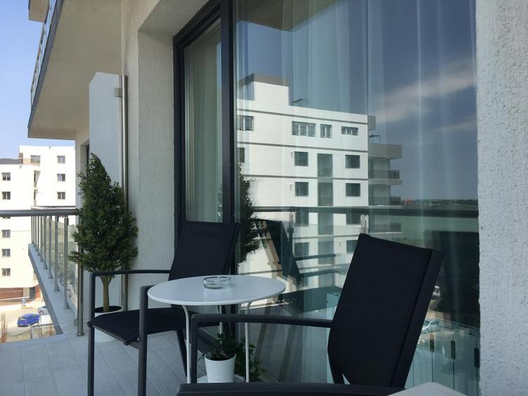 DeSilva Residences - langa Hotel Crowne Mamaia - vanzare garsoniera vedere lac