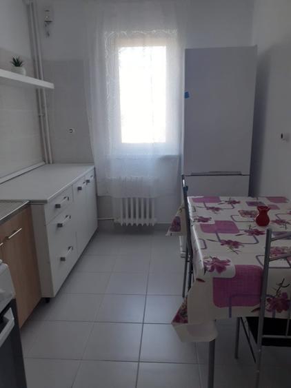 Inchiriez apartament cu 2 camere in Ploiesti Nord