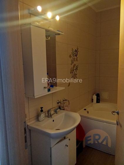 Apartament 3 camere, Nufarul, Str. Piata Nucetului - 11