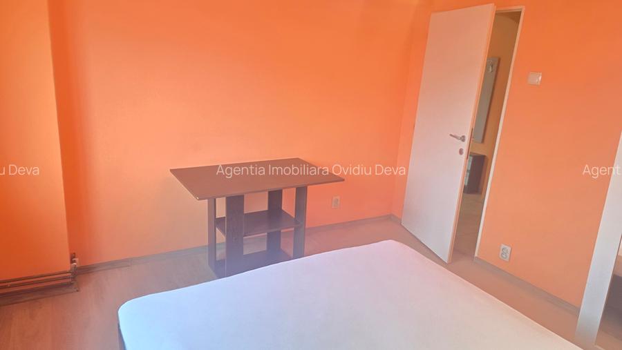 Inchiriez apartament 2 camere decomandat in Deva, zona ultracentrala Bdl Decebal - 9