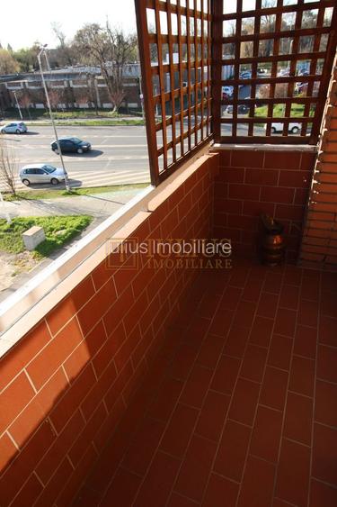 3 camere,  in Complexul Studentesc, ideal pentru 2 studenti, familie - 20