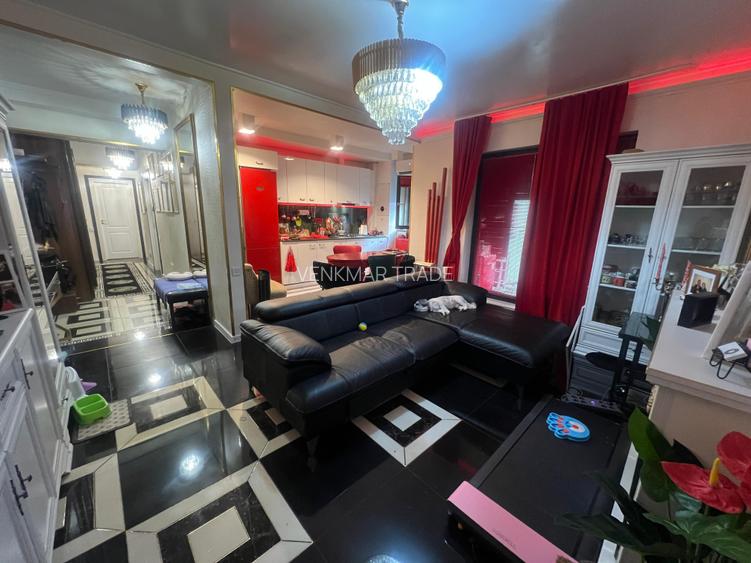 Vanzare Apartament cu 3 Cam | Mobilat / Utilat LUX - 2 Bai | 2 Loc Parcare | Box - 8