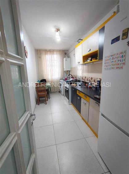 Apartament 3 camere Decomandat Etaj 2 - 3