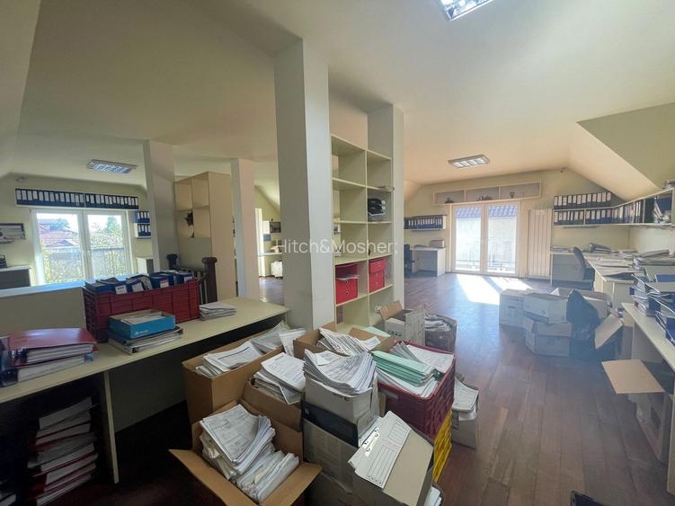 Spațiu de birouri / clinică de vanzare - 42