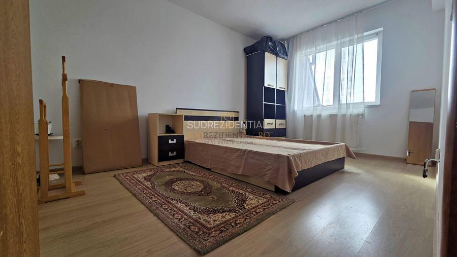 Apartament 3 camere de vanzare, decomandat, Aparatorii Patriei, Sect 4 - 4
