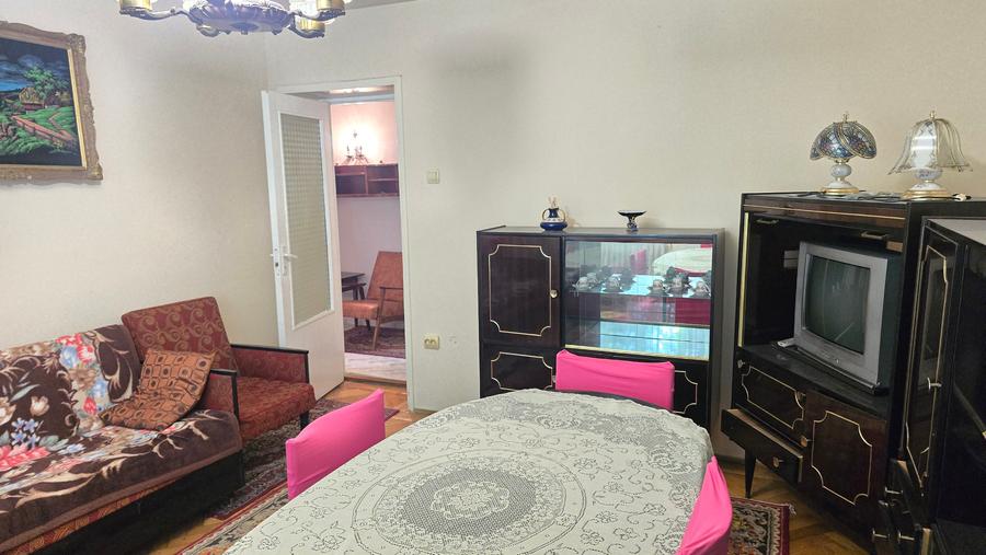 Vand apartament cu 3 camere decomandat in Deva, George Enescu etaj 1, mobilat