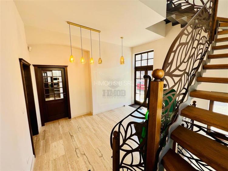 Spatiu birouri 6 camere 4 parcari pretabila birouri zona Centrala - 3