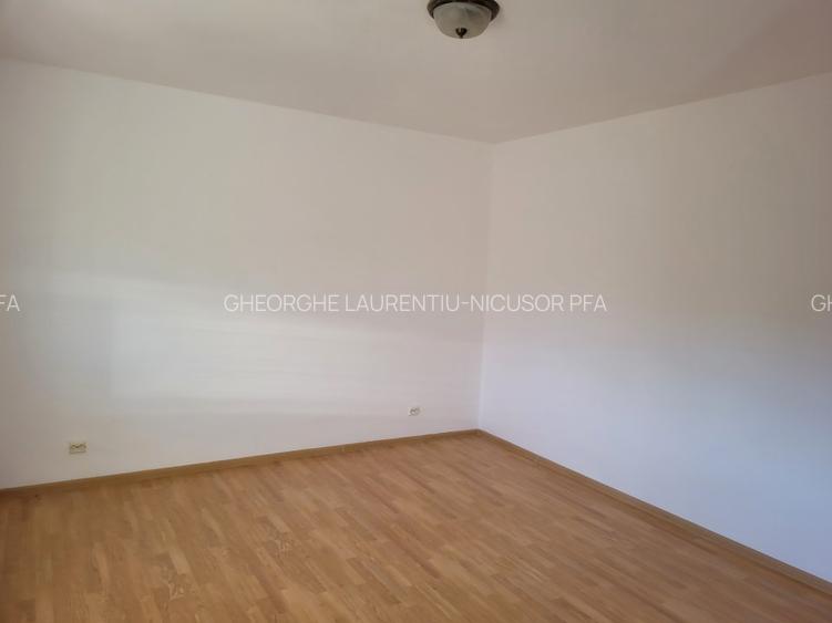 Scoala Americana  de vanzare - 17