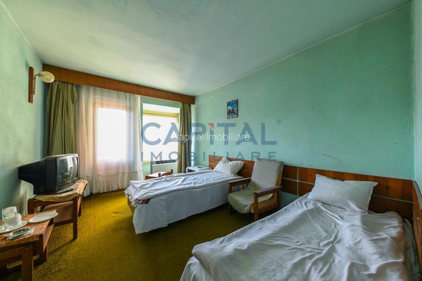 De vanzare Hotel, nefunctional, 70 camere + teren 3590 mp. - 7