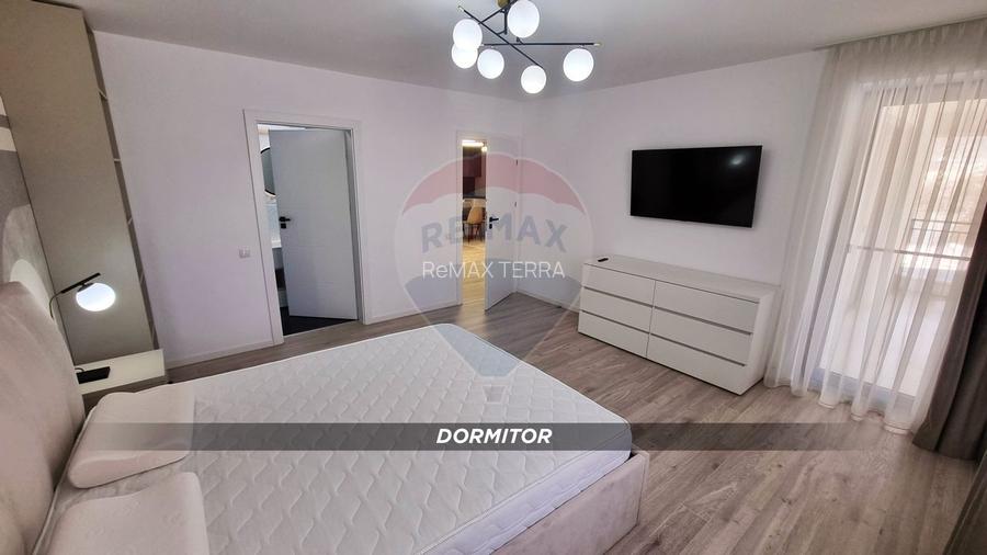 Apartament cu 3 camere tip PENTHOUSE de închiriat în zona PODUL VIILOR - 9