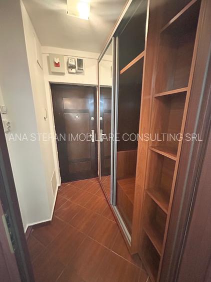 Ion Mihalache - Piata 1 mai / Garsoniera moderna - 12