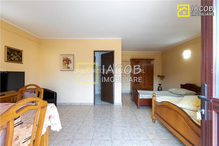 Pensiune cu 15 camere de cazare, restaurant, corpuri administrative, terenuri cu - 14