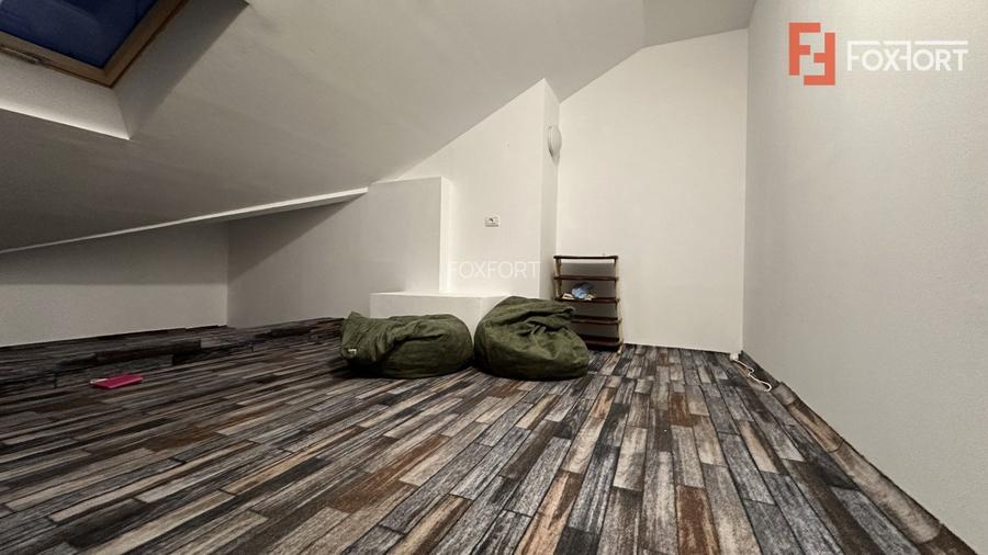 Apartament cu 2 camere cu scara interioara la etajul 3 in Giroc, zona ESO - 11