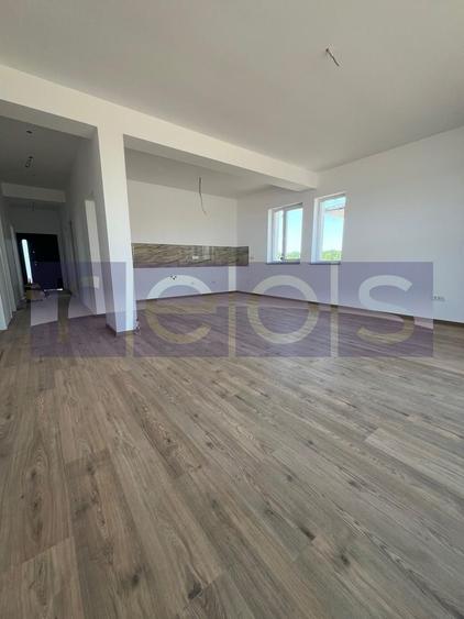 VANZARE CASA 5 CAMARERE | 400 MP | TUNARI - 3