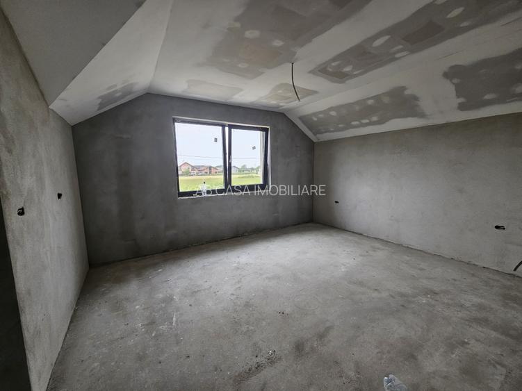 Duplex nou, P+M, 1 apartament la cheie, 1 la alb, Moșnița Nouă, comision 0% - 14