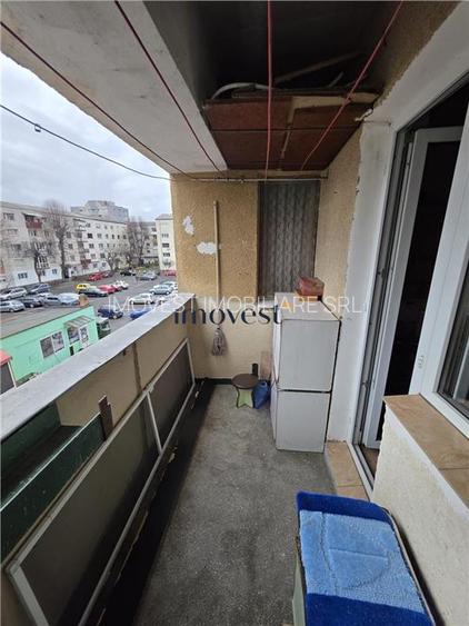 Apartament 4 Camere Micro 16 Et II - 18