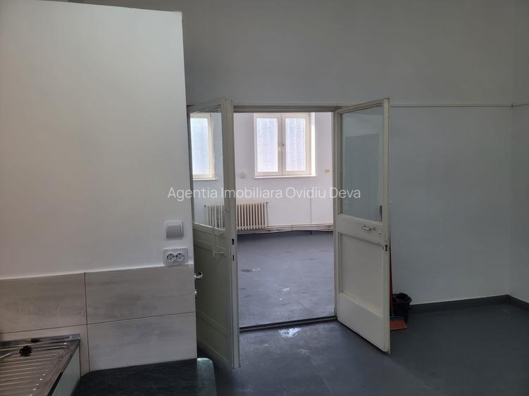 Inchiriez apartament 2 camere + 2 bai pentru muncitori, (maxim 10 persoane ) - 7