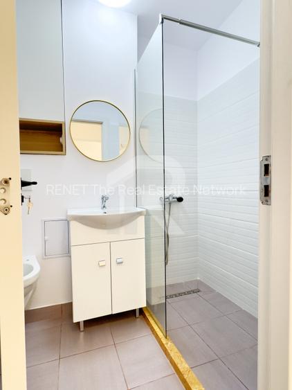 Studio,  prima închiriere Drumul Taberei - Parc Moghioros, etaj 4/10 - 11