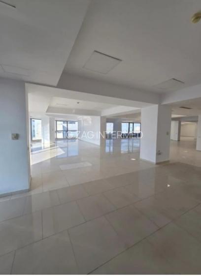 Centru - Bd. Mamaia , spatiu IDEAL BIROURI in cladire reprezentativa , 440 mp. - 3