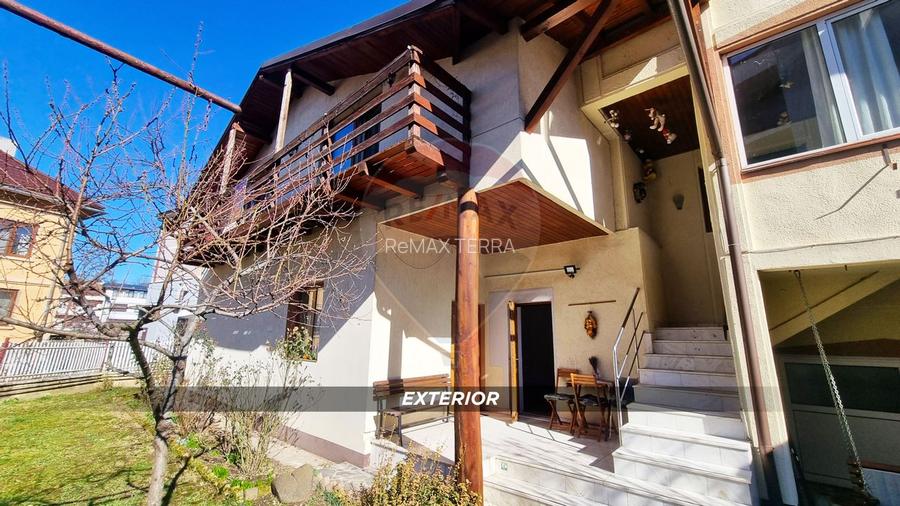 Casă / Vilă cu 5 camere de vânzare în zona Orasul Vechi - 3