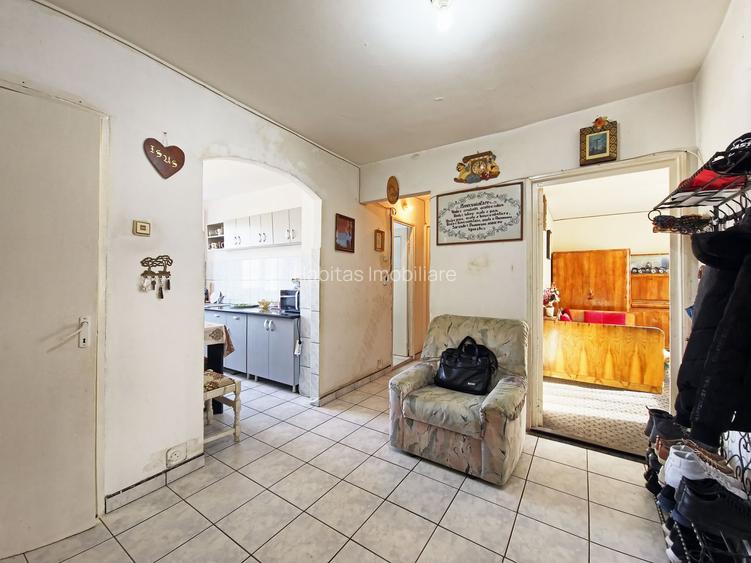 Apartament cu 4 camere, decomandat, etaj 2 din 4, Manastur - 9