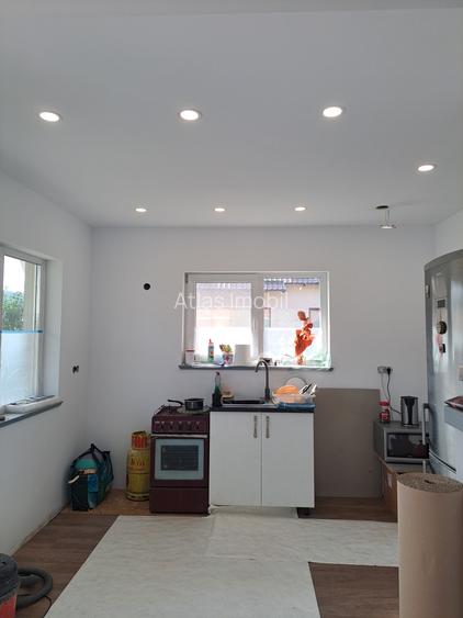 CASA NOUA PE UN NIVEL CU 4 CAMERE DOUA  BAI,LIVING, BUCATARIE  19 ARI TEREN - 21