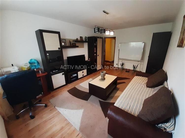 Resita, 2 Cam. Dec., Mobilat+Utilat, Parter Inalt, Micro 4 - 2