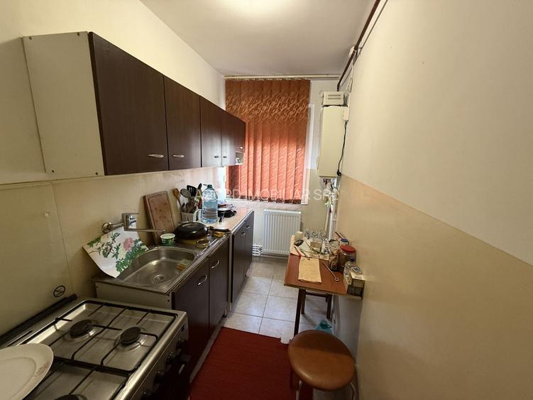 Apartament 3 camere zona KM 4-5 - 5